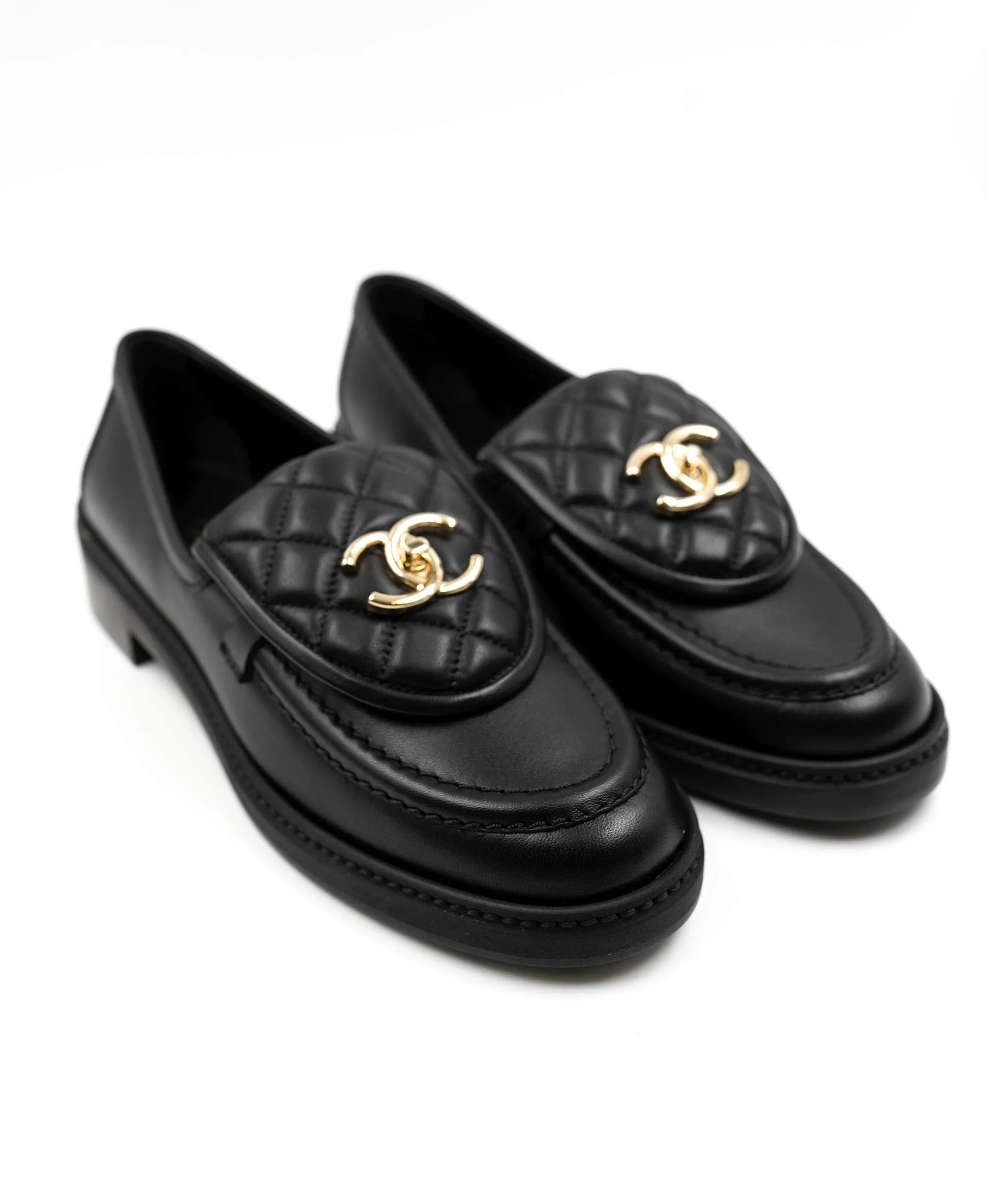 Chanel black loafers with turnlock size 37.5 AGC1338