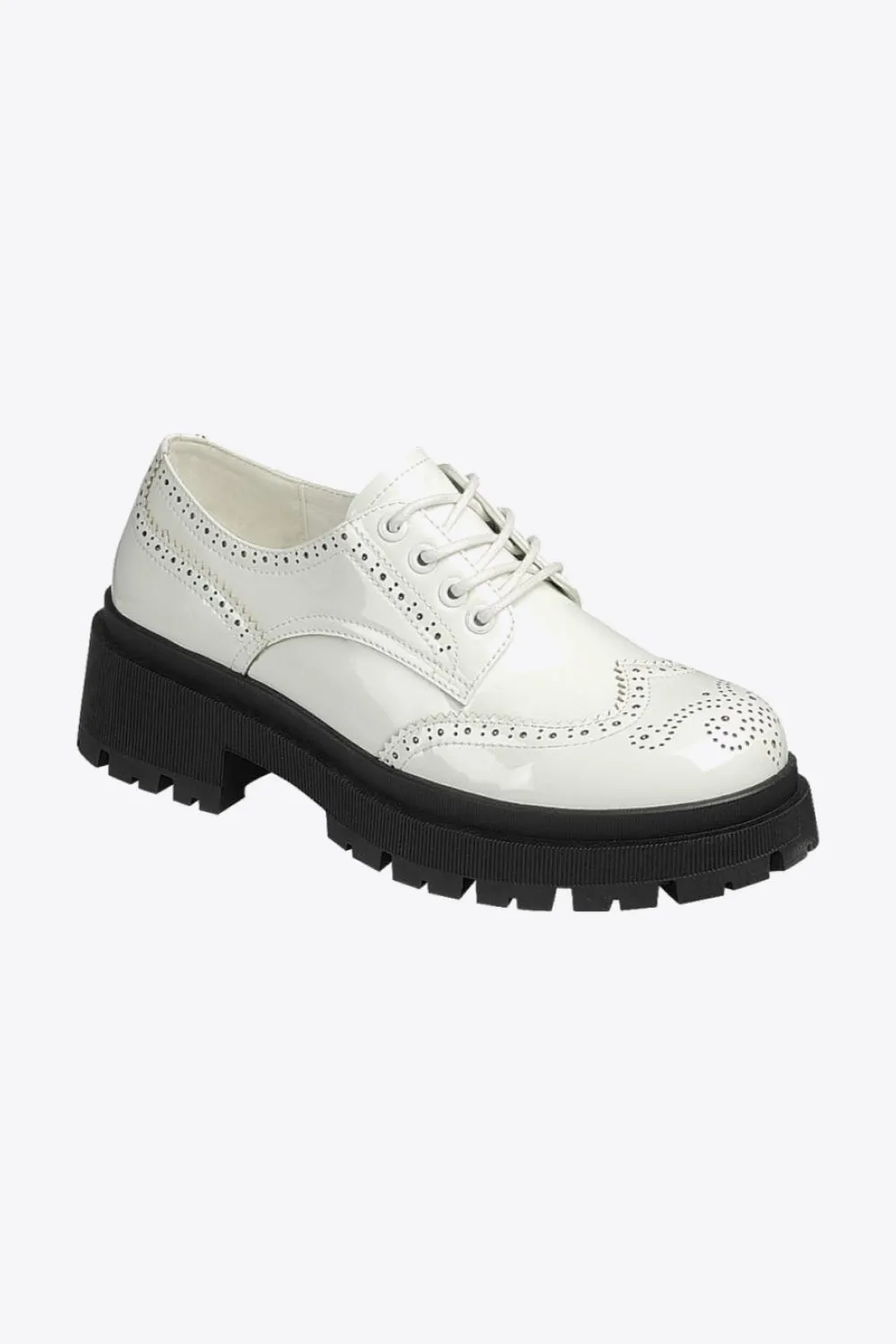 LAST ONE sz 6 White Wingtip Lace Up Loafers